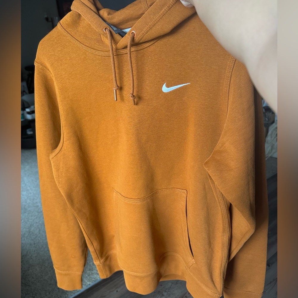 Nike Men's Burnt Orange Hoodie